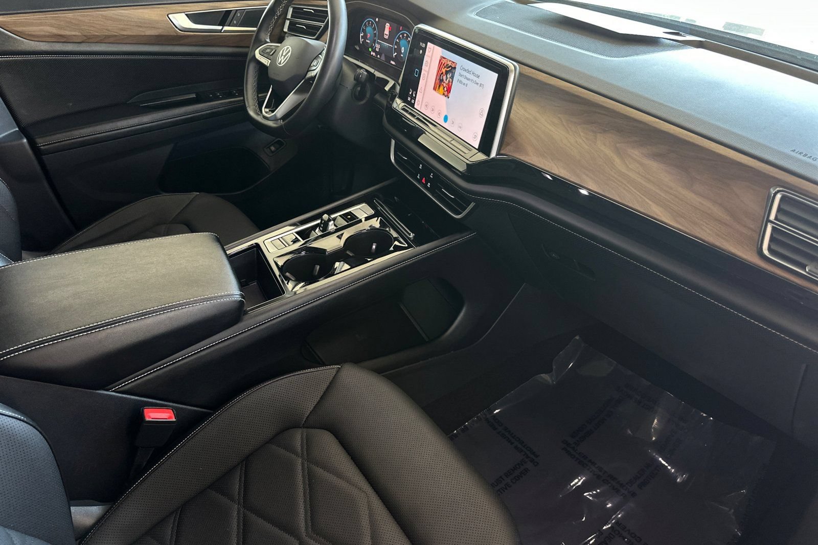 Used 2024 Volkswagen Atlas SE FWD image 16
