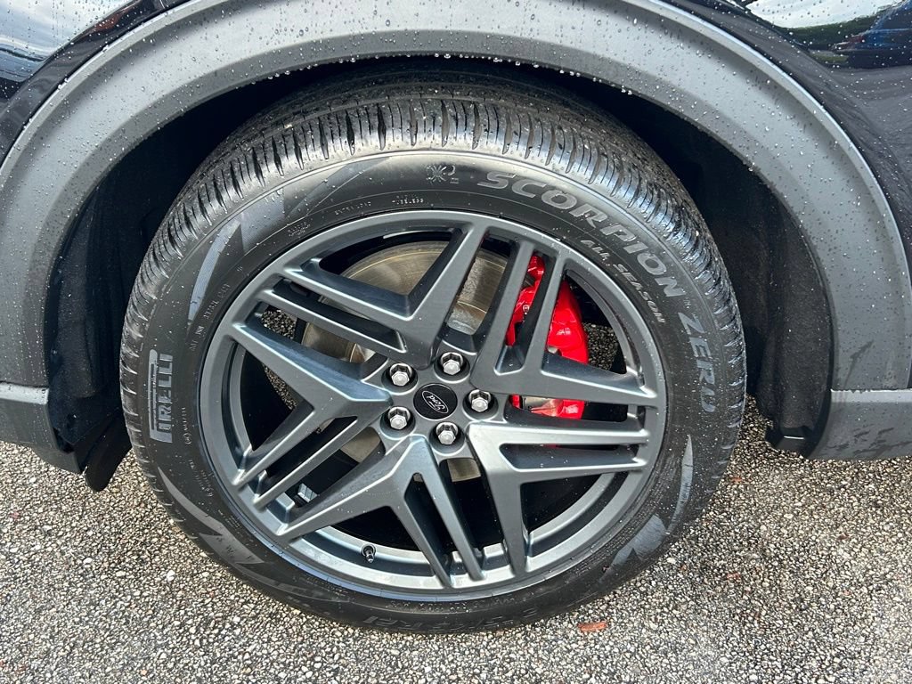 Certified 2025 Ford Explorer ST AWD/4WD image 19