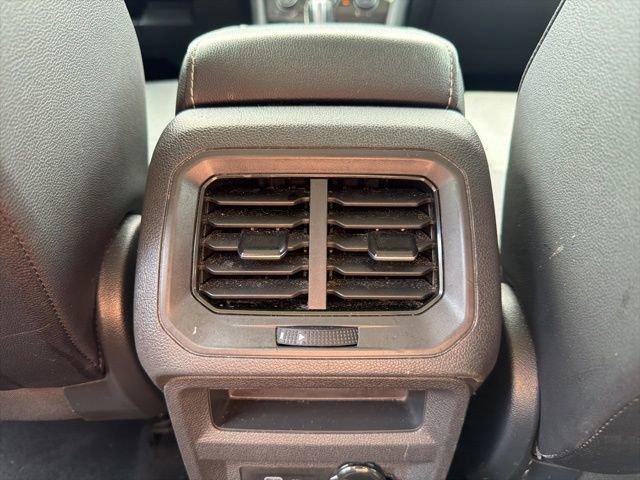 Used 2021 Volkswagen Tiguan SE w/ Panoramic Sunroof Package image 17