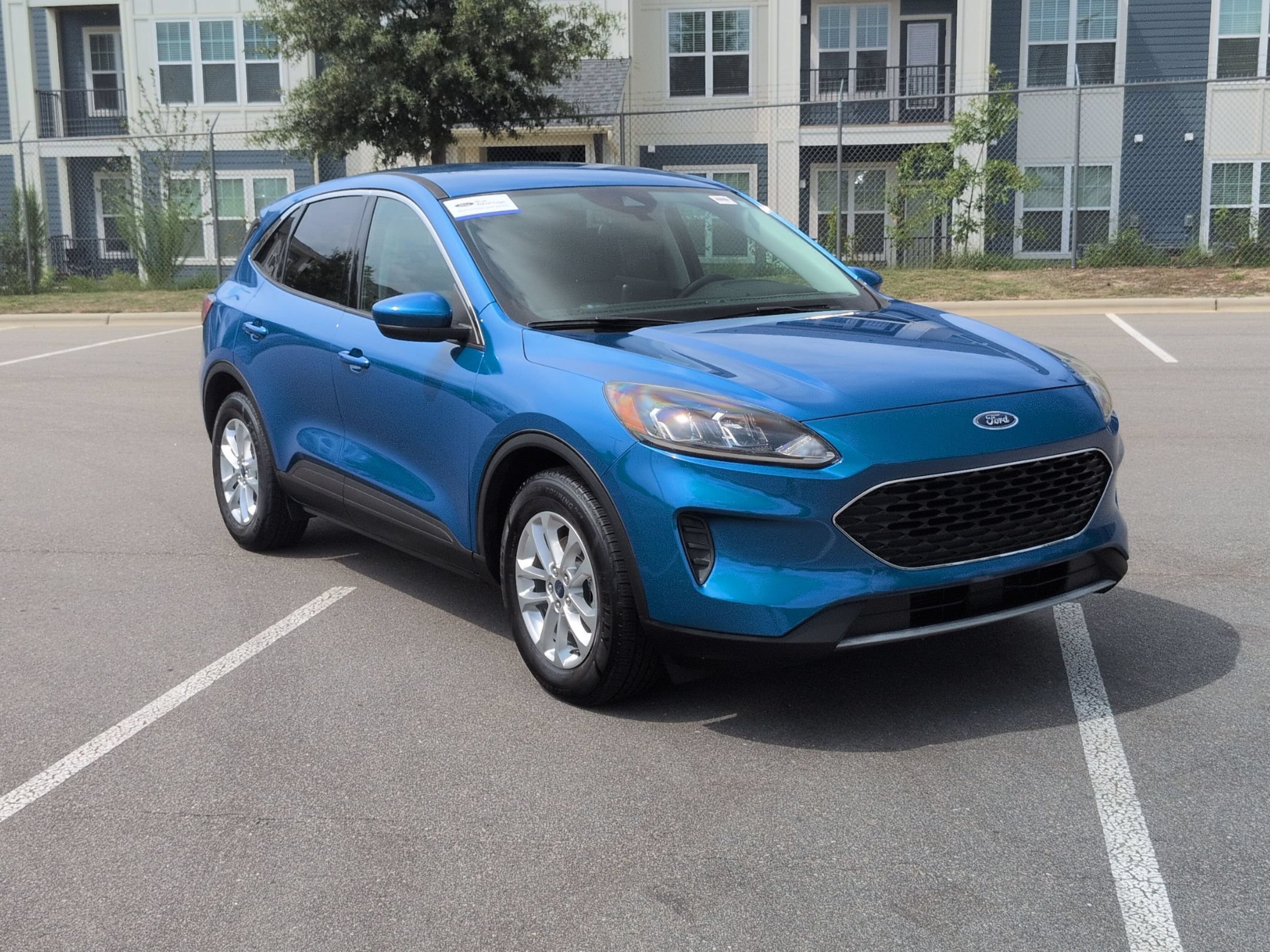 Certified 2021 Ford Escape SE w/ Convenience Package FWD image 2