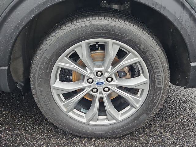 Certified 2022 Ford Explorer XLT w/ Equipment Group 202A AWD/4WD image 28