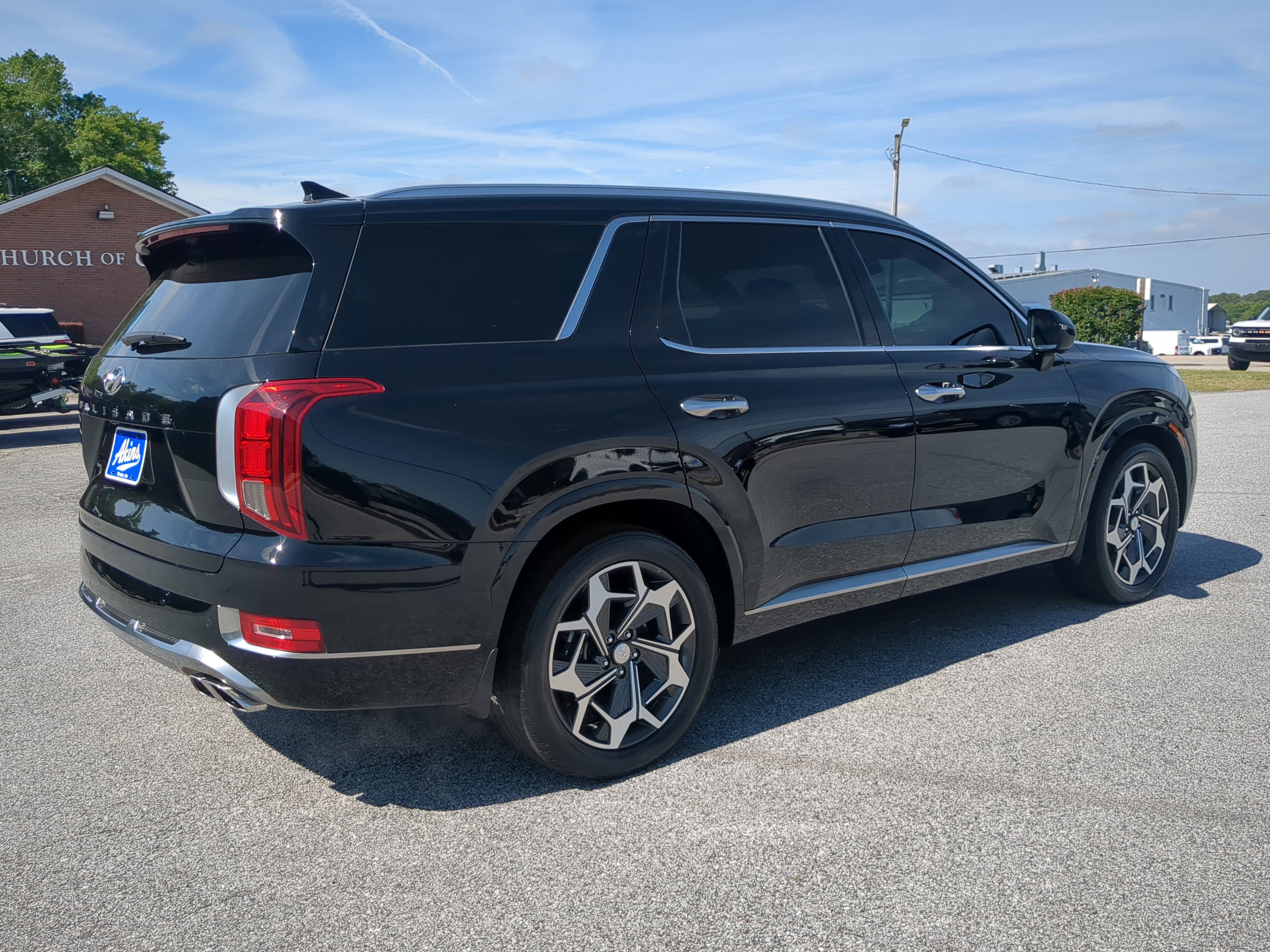Used 2022 Hyundai Palisade Calligraphy w/ Winter Package FWD image 3