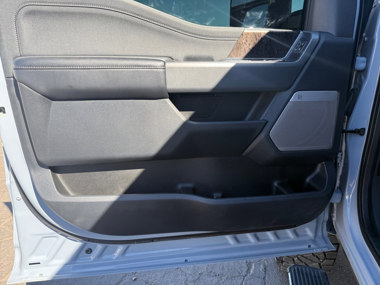 Certified 2024 Ford F250 Lariat w/ Lariat Ultimate Package image 14