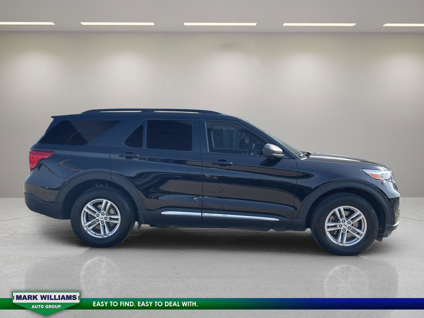 Certified 2022 Ford Explorer XLT AWD/4WD image 3