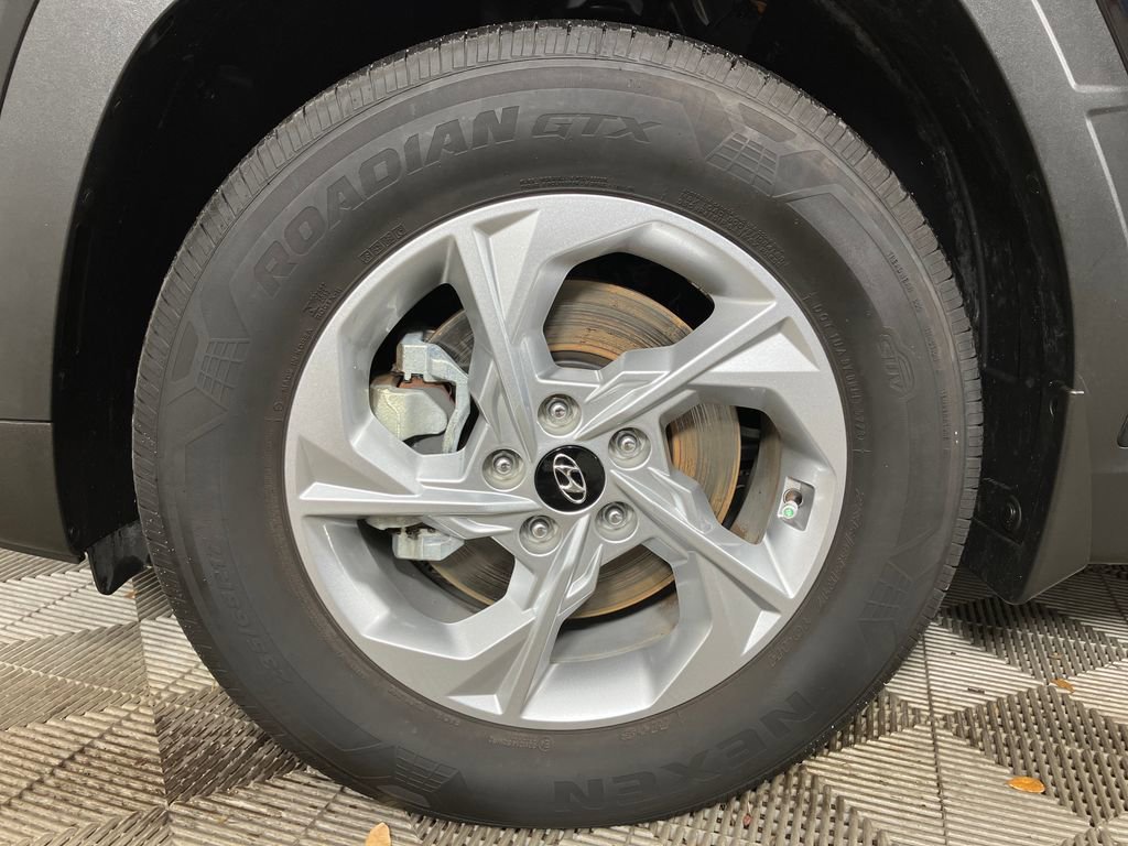 Used 2024 Hyundai Tucson SE image 14