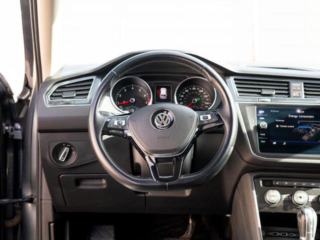 Used 2019 Volkswagen Tiguan SE w/ Panoramic Sunroof Package image 19