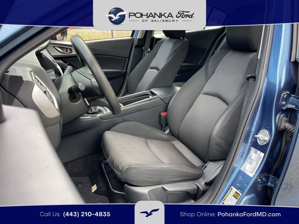 Used 2018 MAZDA MAZDA3 Sport FWD image 19