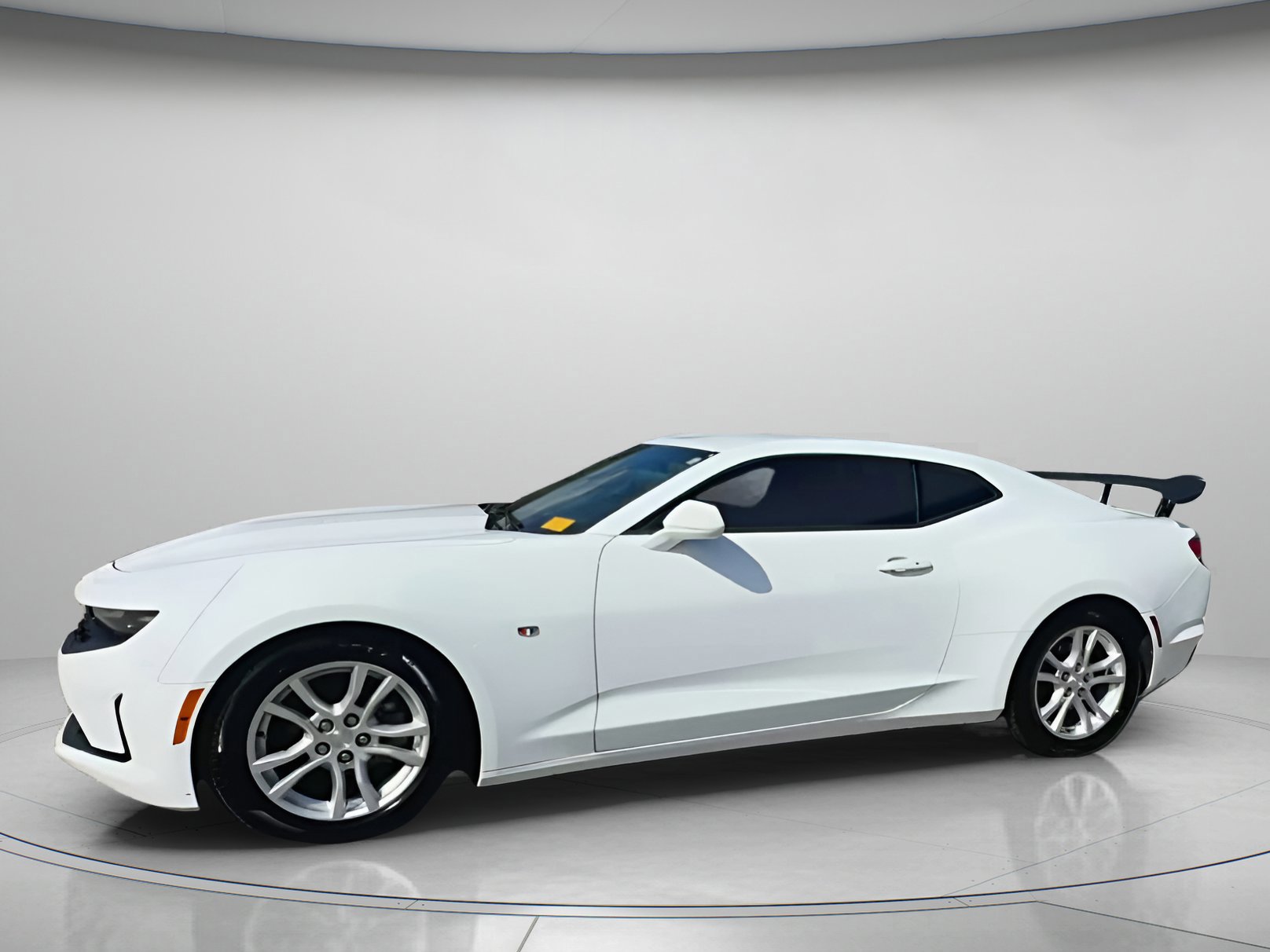 Used 2020 Chevrolet Camaro LS image 7