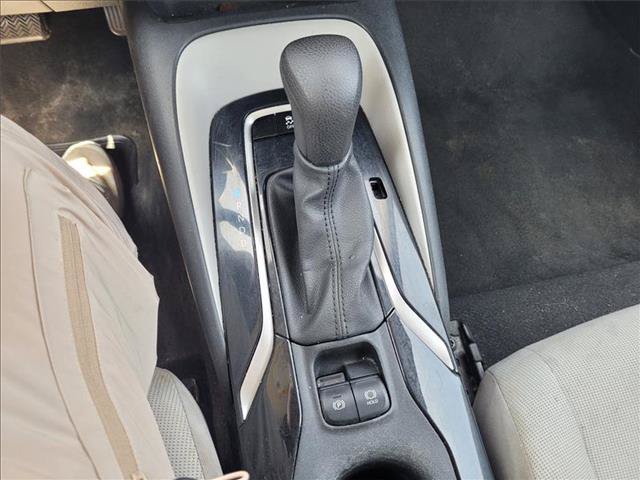 Used 2021 Toyota Corolla LE FWD image 16