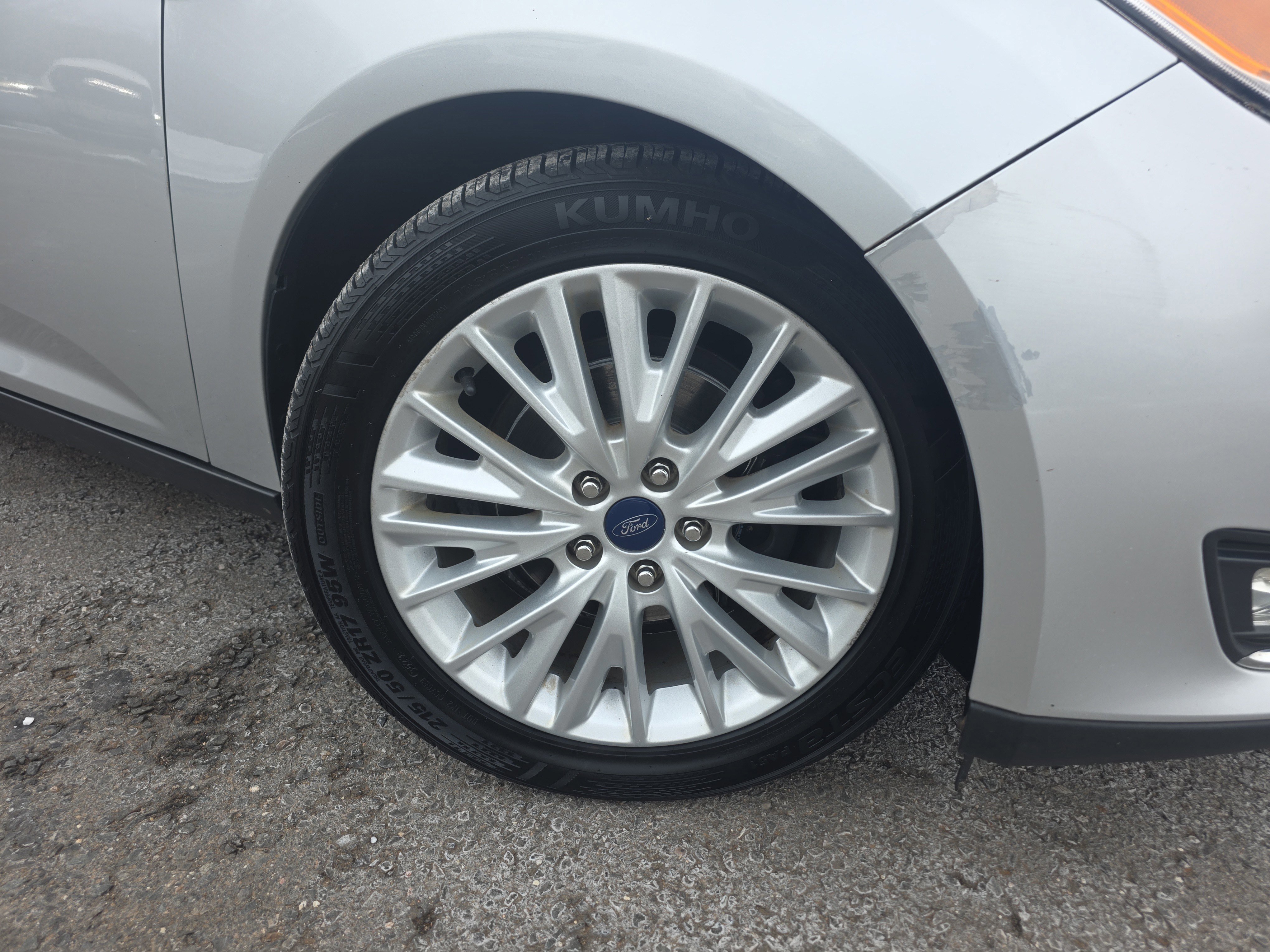 Certified 2018 Ford Focus Titanium image 11