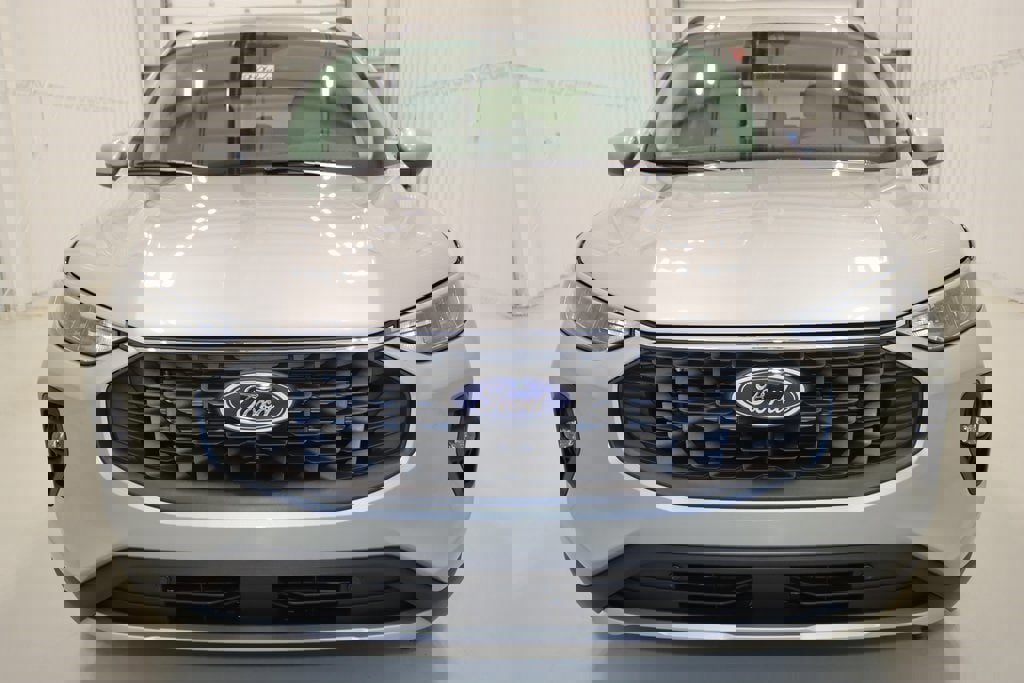 Certified 2024 Ford Escape SE image 27