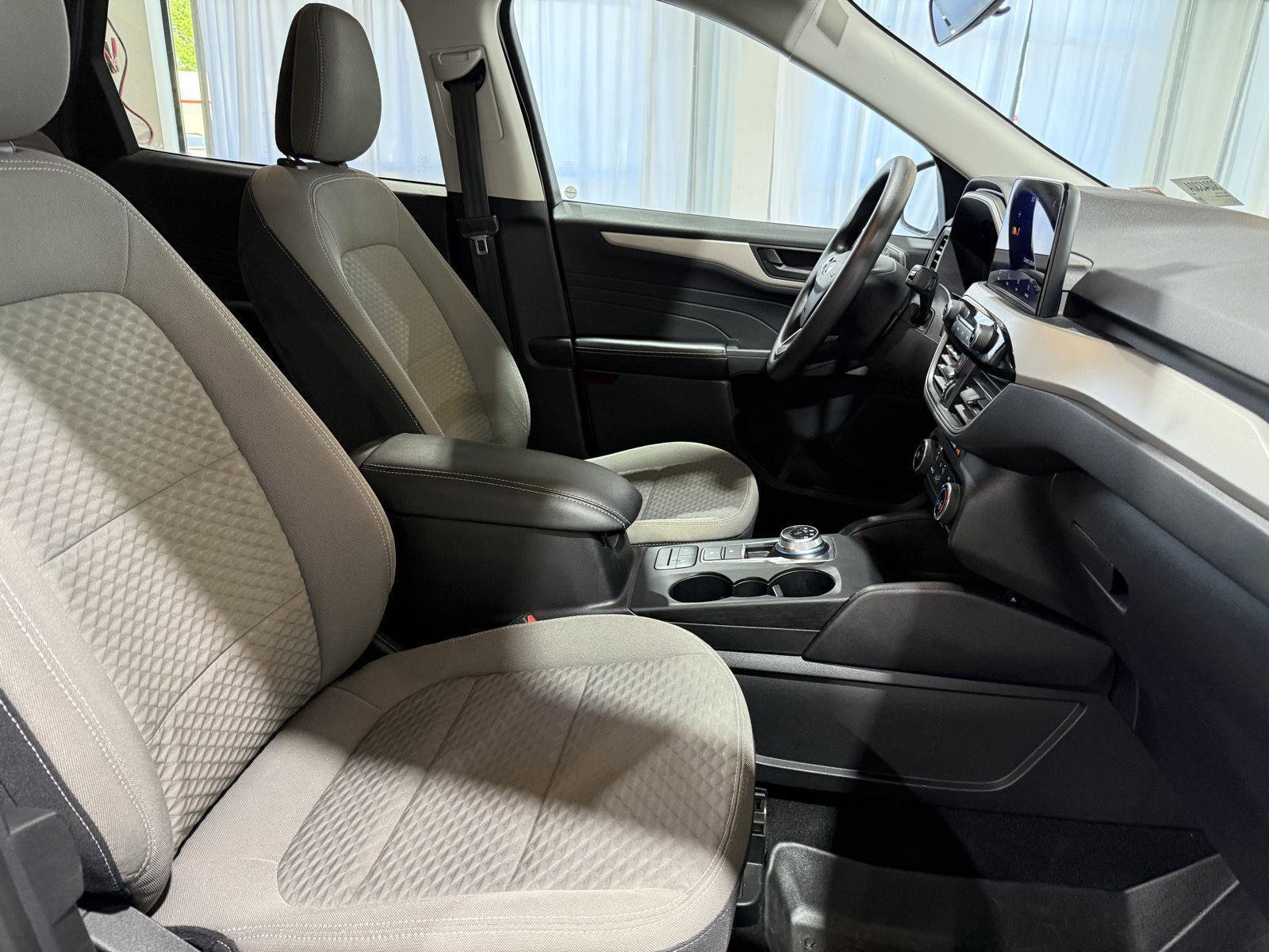 Certified 2022 Ford Escape SE AWD/4WD image 24