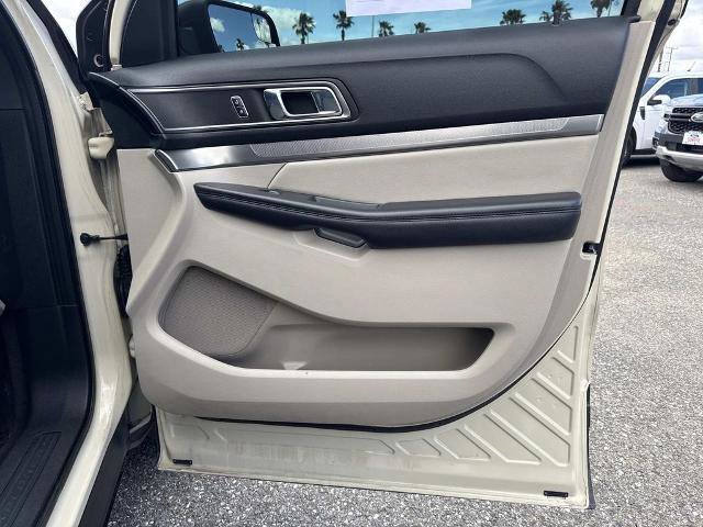 Certified 2018 Ford Explorer XLT FWD image 29