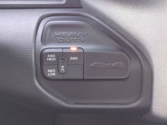 Used 2024 RAM 3500 Tradesman w/ Chrome Appearance Group AWD/4WD image 22
