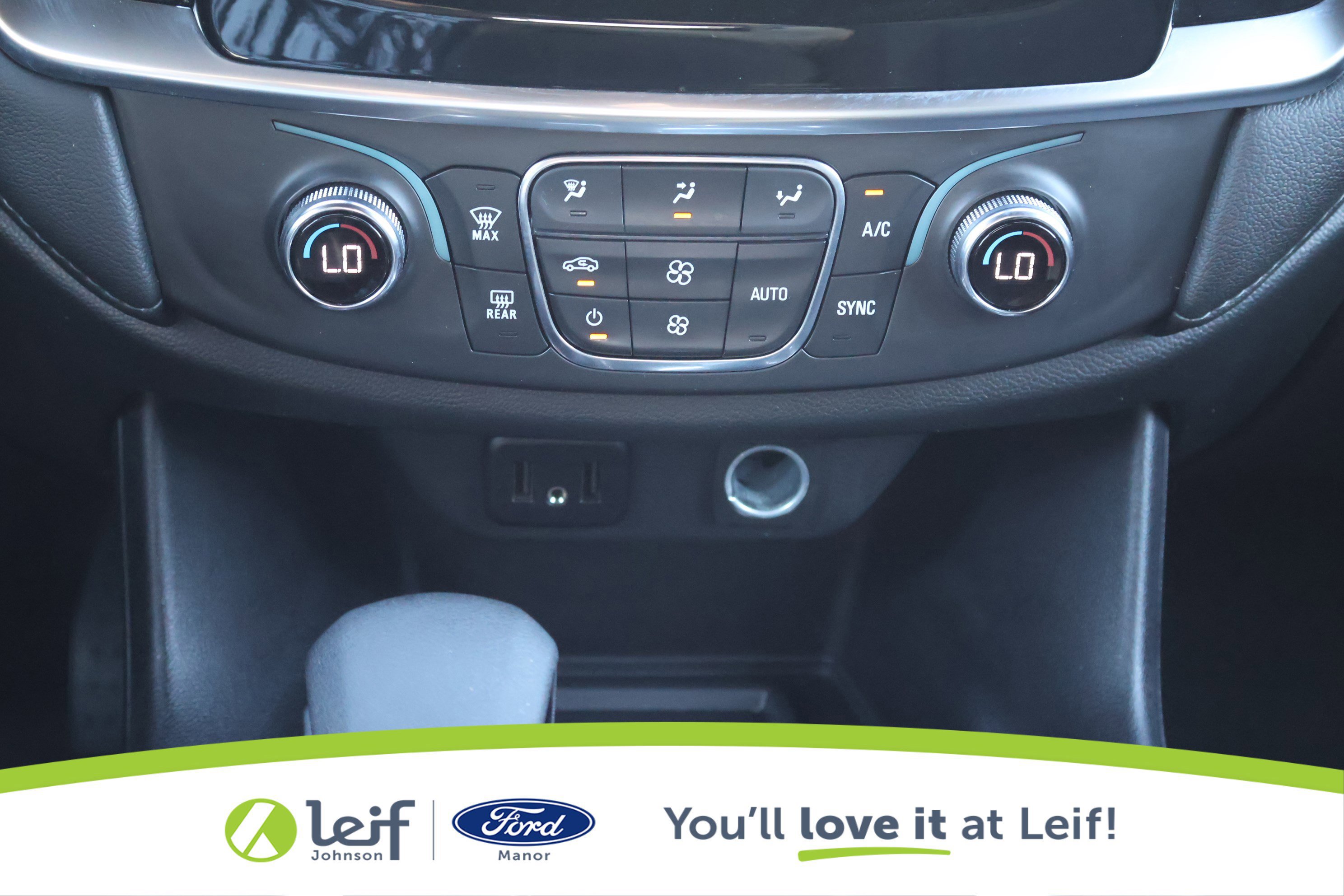 Used 2023 Chevrolet Traverse LT image 22