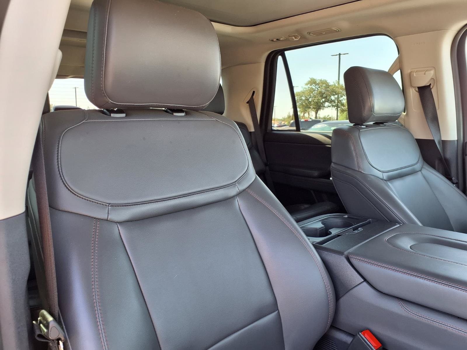 Certified 2025 Ford Expedition Active AWD/4WD image 12