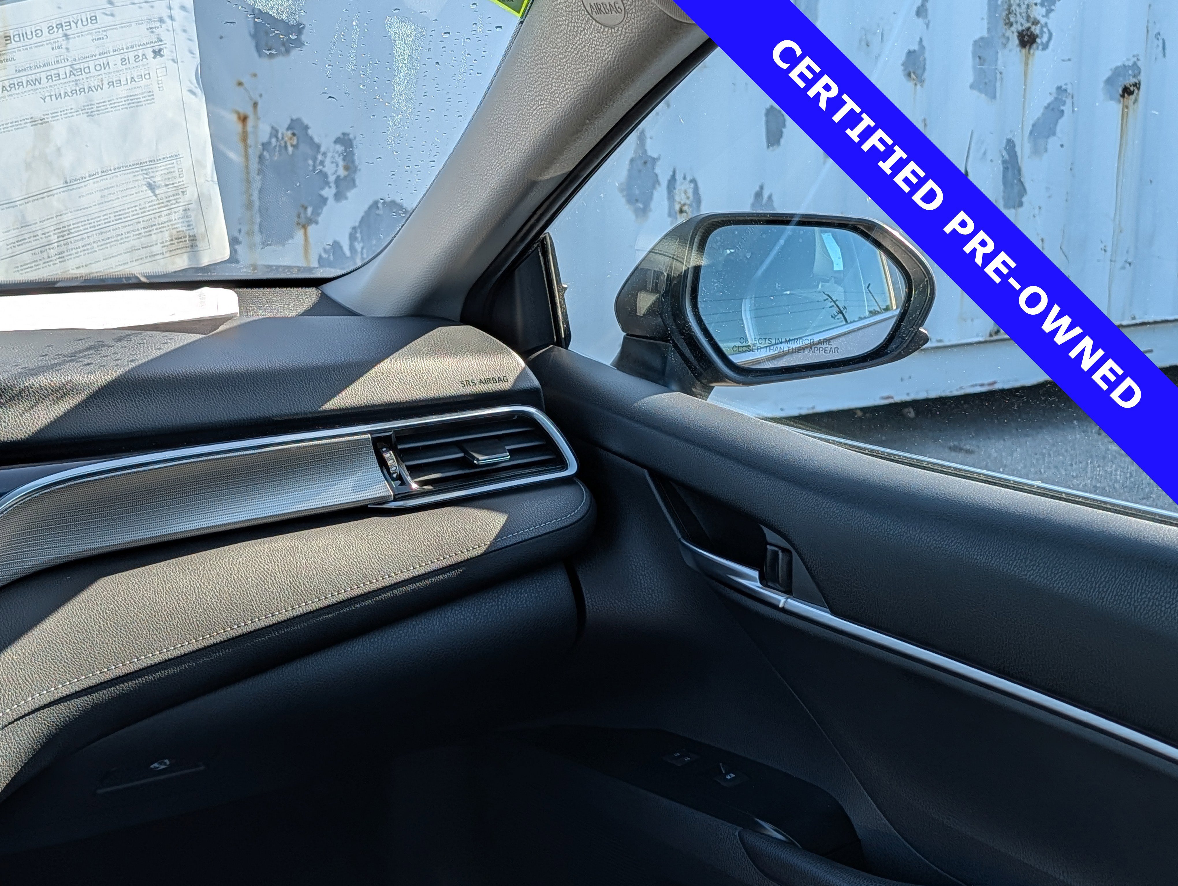 Used 2018 Toyota Camry SE w/ Moonroof Package FWD image 16