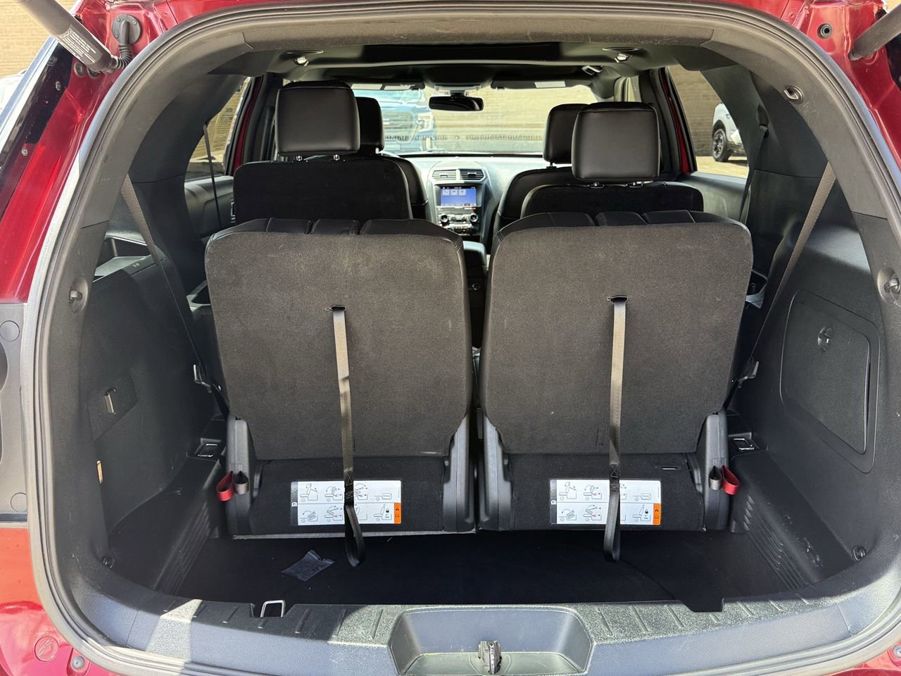 Certified 2019 Ford Explorer XLT w/ Equipment Group 202A FWD image 29