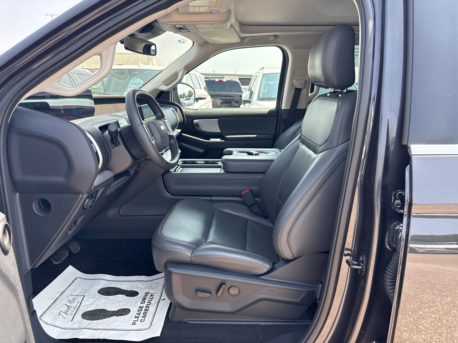 Certified 2025 Ford Expedition Active AWD/4WD image 18