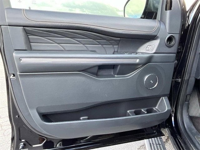 Certified 2023 Ford Expedition Platinum image 27