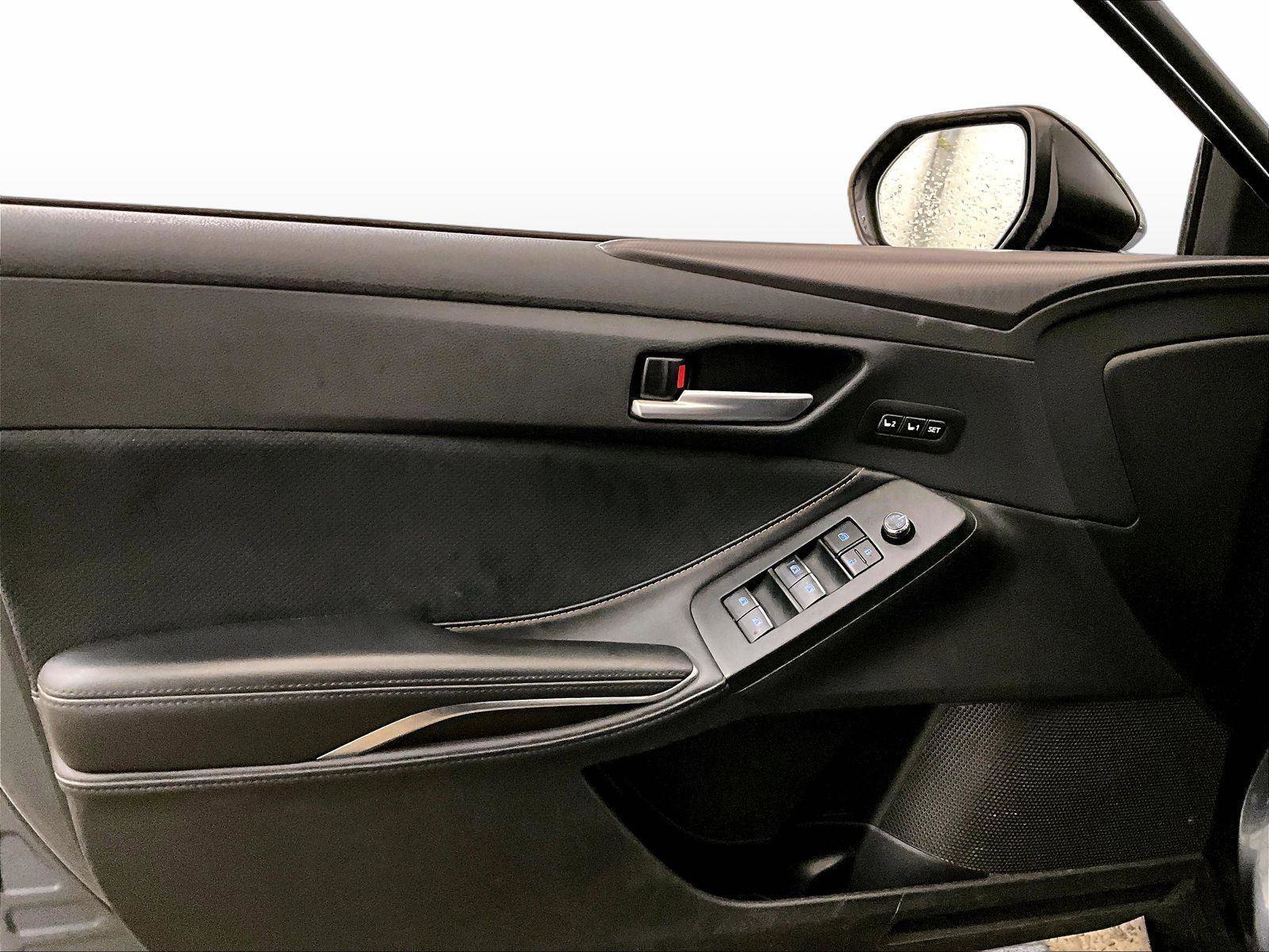 Used 2019 Toyota Avalon Touring w/ Advanced Safety Package FWD image 22