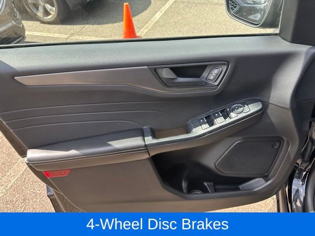 Certified 2025 Ford Escape Active AWD/4WD image 16