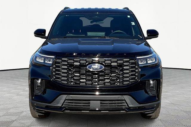 Certified 2025 Ford Explorer ST-Line w/ ST-Line Street Pack image 6