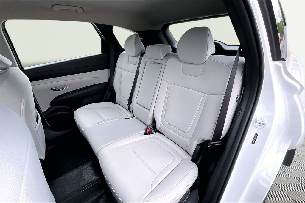 Used 2025 Hyundai Tucson SE FWD image 26