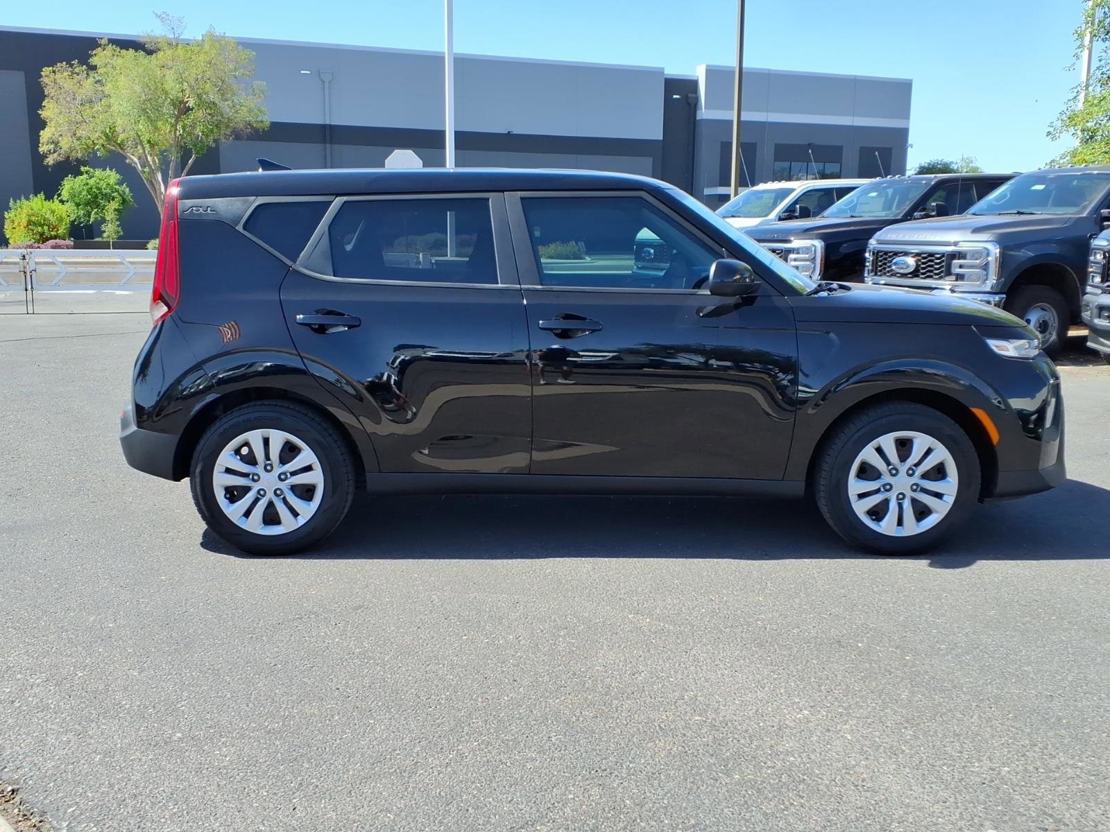 Used 2020 Kia Soul LX FWD image 7