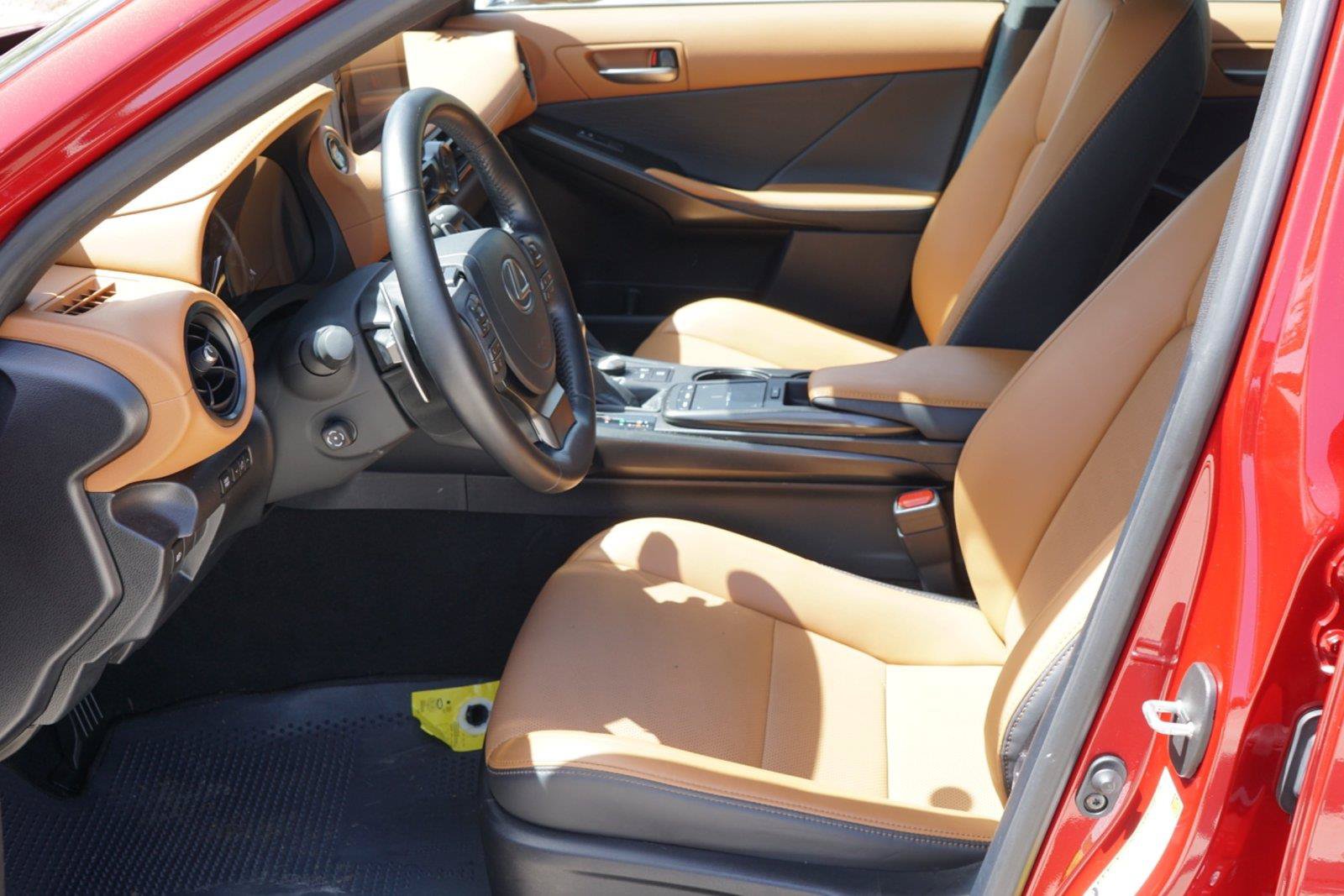 Used 2025 Lexus IS 300 w/ Premium Package RWD image 10