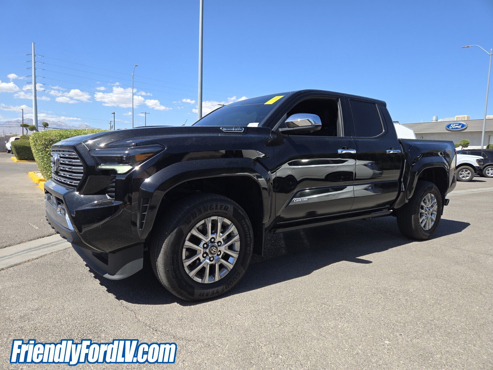 Used 2025 Toyota Tacoma Limited AWD/4WD image 2