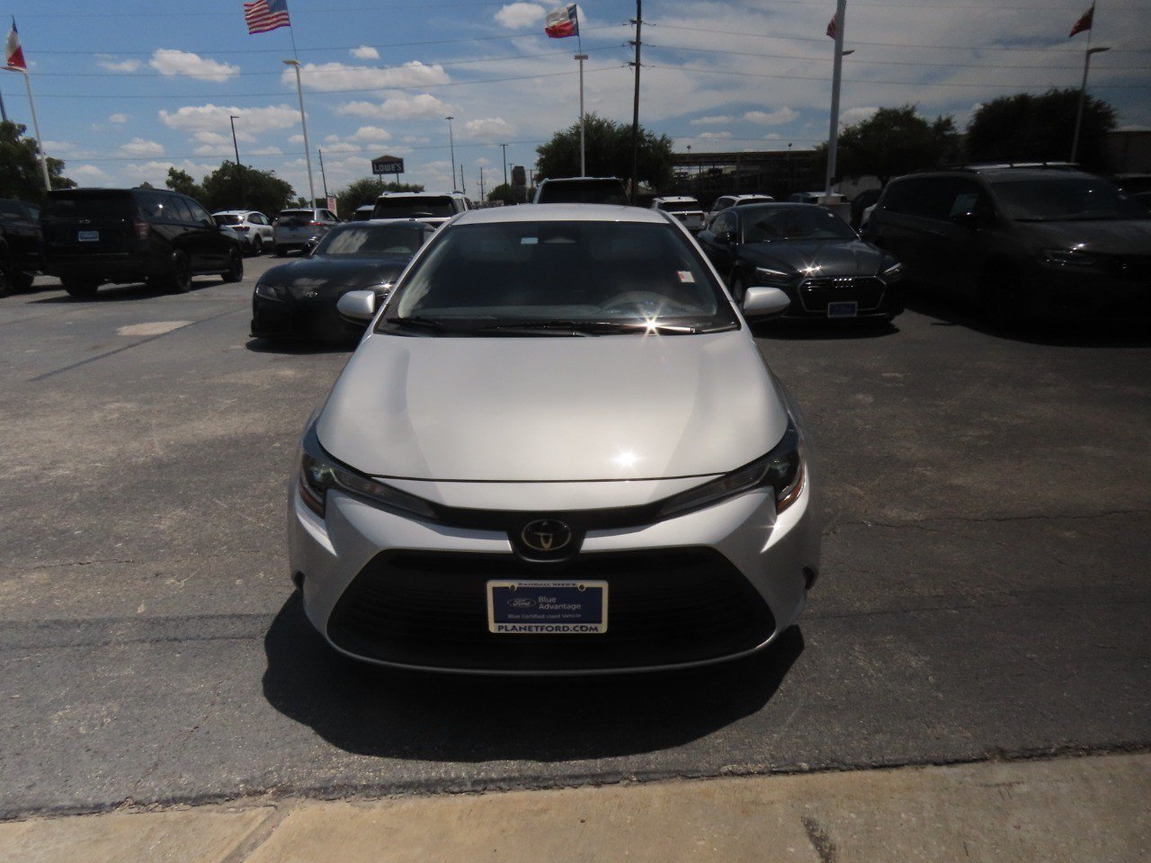 Used 2024 Toyota Corolla LE FWD image 4