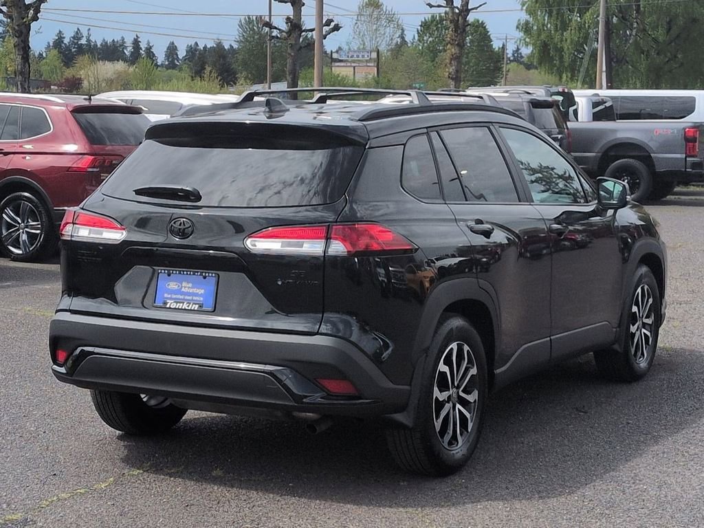 Used 2025 Toyota Corolla Cross AWD Hybrid w/ Moonroof Package image 5