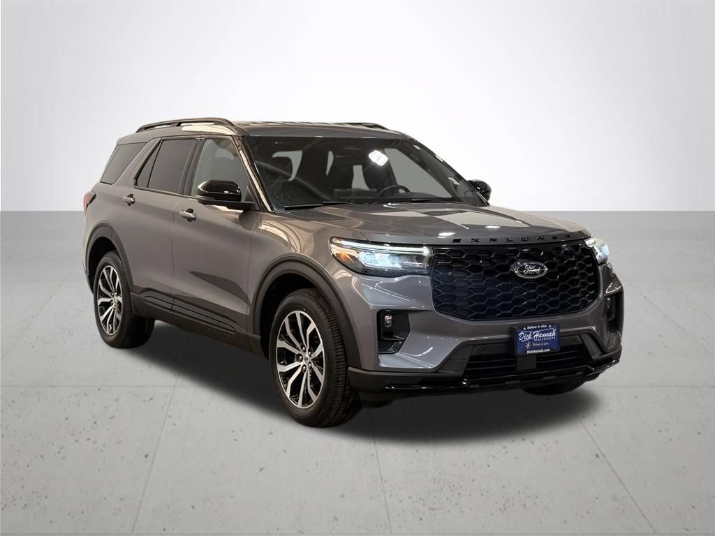 Certified 2025 Ford Explorer ST-Line AWD/4WD image 9