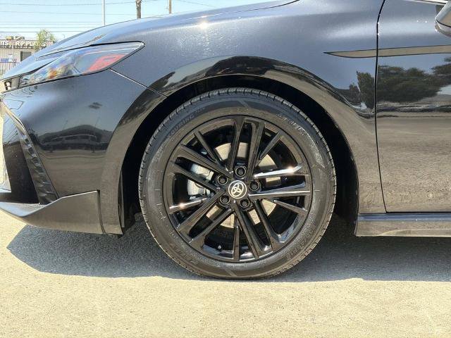 Used 2025 Toyota Camry SE w/ Convenience Package FWD image 29