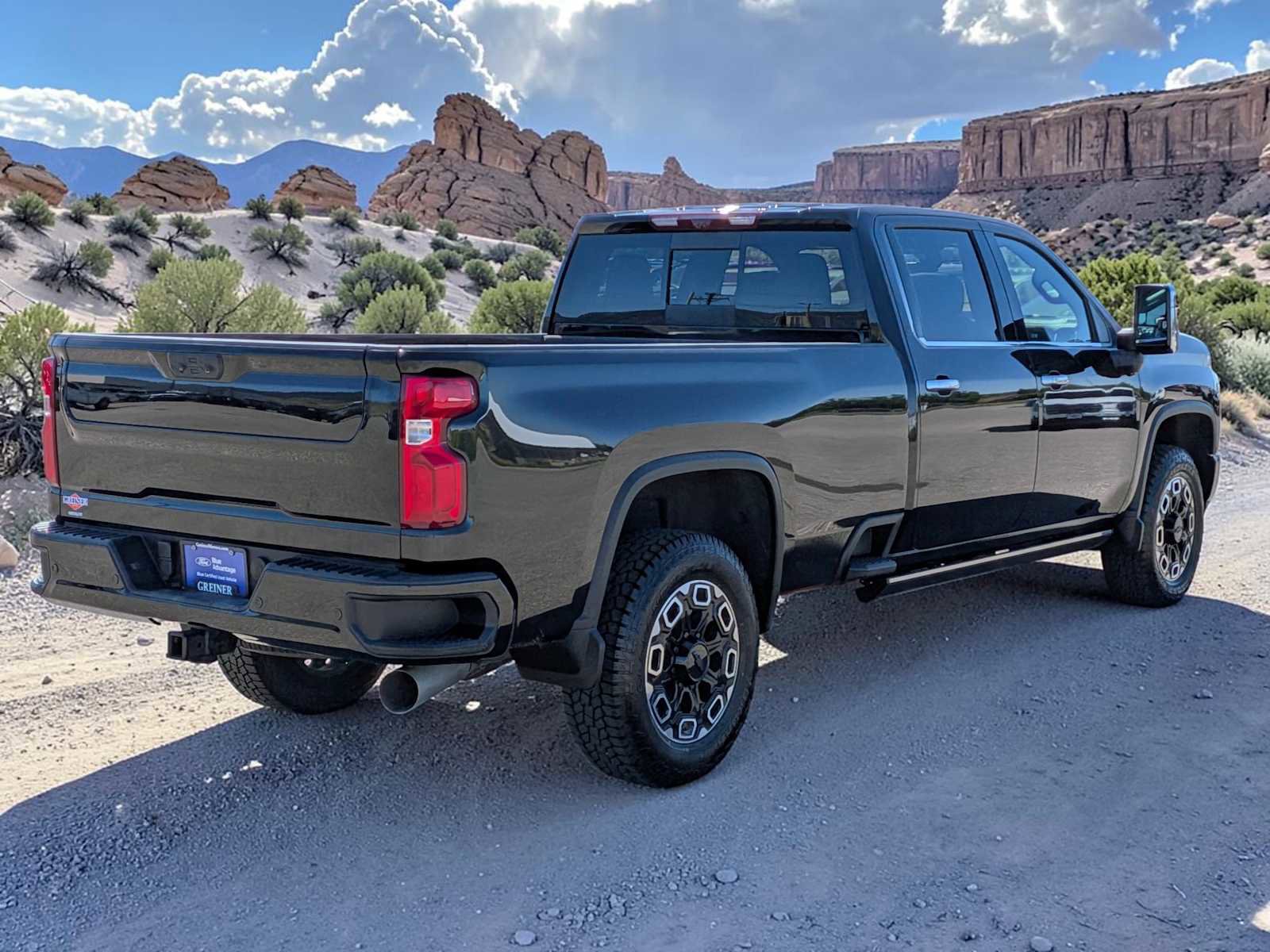 Used 2023 Chevrolet Silverado 3500 High Country w/ Z71 Off-Road Package AWD/4WD image 6