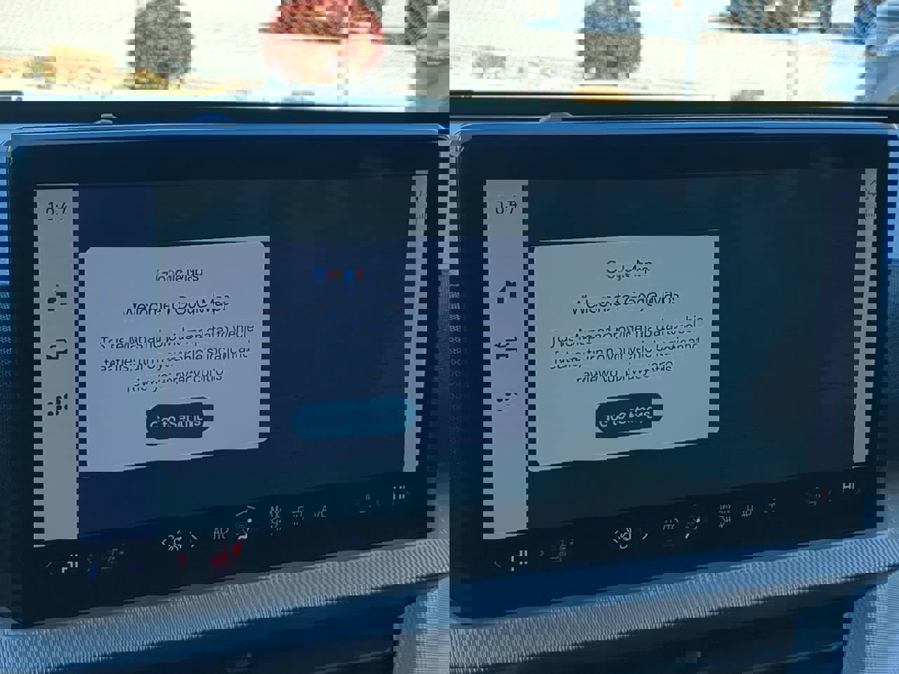 Certified 2025 Ford Explorer Active w/ Active Comfort Package image 19