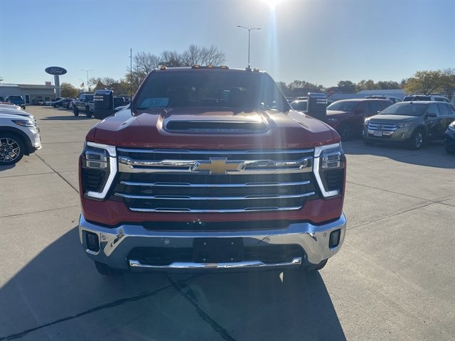 Used 2024 Chevrolet Silverado 2500 LTZ w/ LTZ Premium Package image 7
