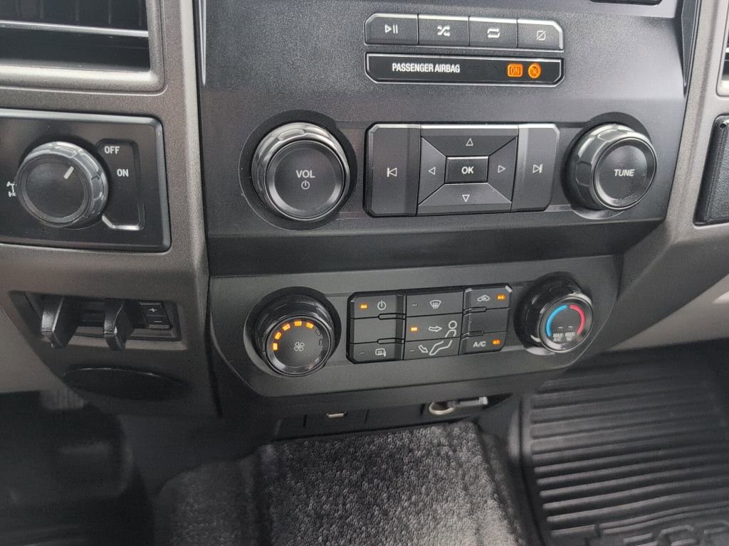 Certified 2022 Ford F350 XL w/ Power Equipment Group image 19