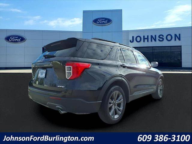 Certified 2022 Ford Explorer XLT w/ Equipment Group 202A image 9