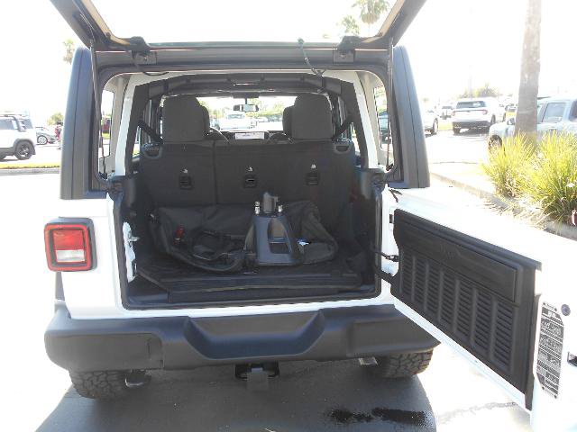 Used 2025 Jeep Wrangler Unlimited Sport AWD/4WD image 4
