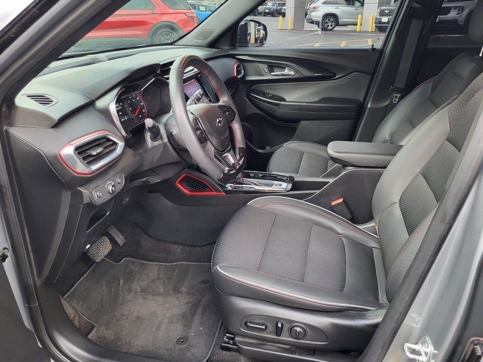 Used 2023 Chevrolet TrailBlazer RS w/ Convenience Package FWD image 19