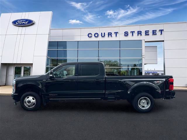 Certified 2025 Ford F350 Platinum AWD/4WD image 8
