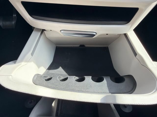 Used 2022 Chrysler Voyager LX FWD image 32