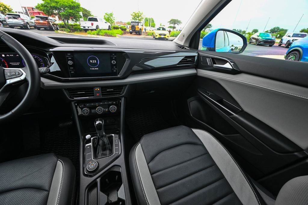 Used 2022 Volkswagen Taos SEL AWD/4WD image 32