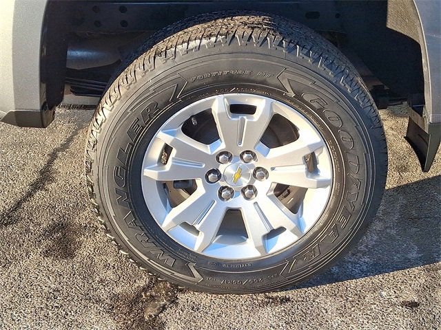 Used 2022 Chevrolet Colorado LT w/ LT Convenience Package image 8