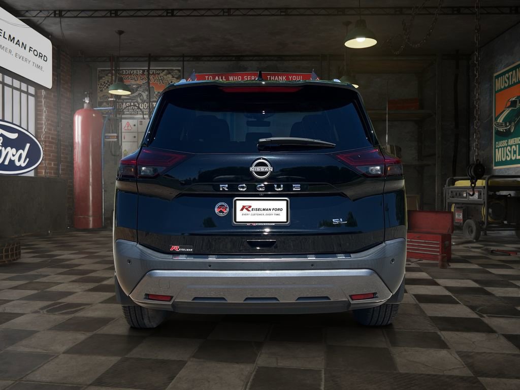 Used 2023 Nissan Rogue SL w/ SL Premium Package FWD image 5