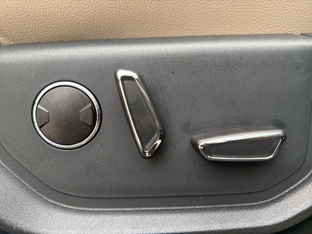 Certified 2024 Ford Expedition Limited image 31