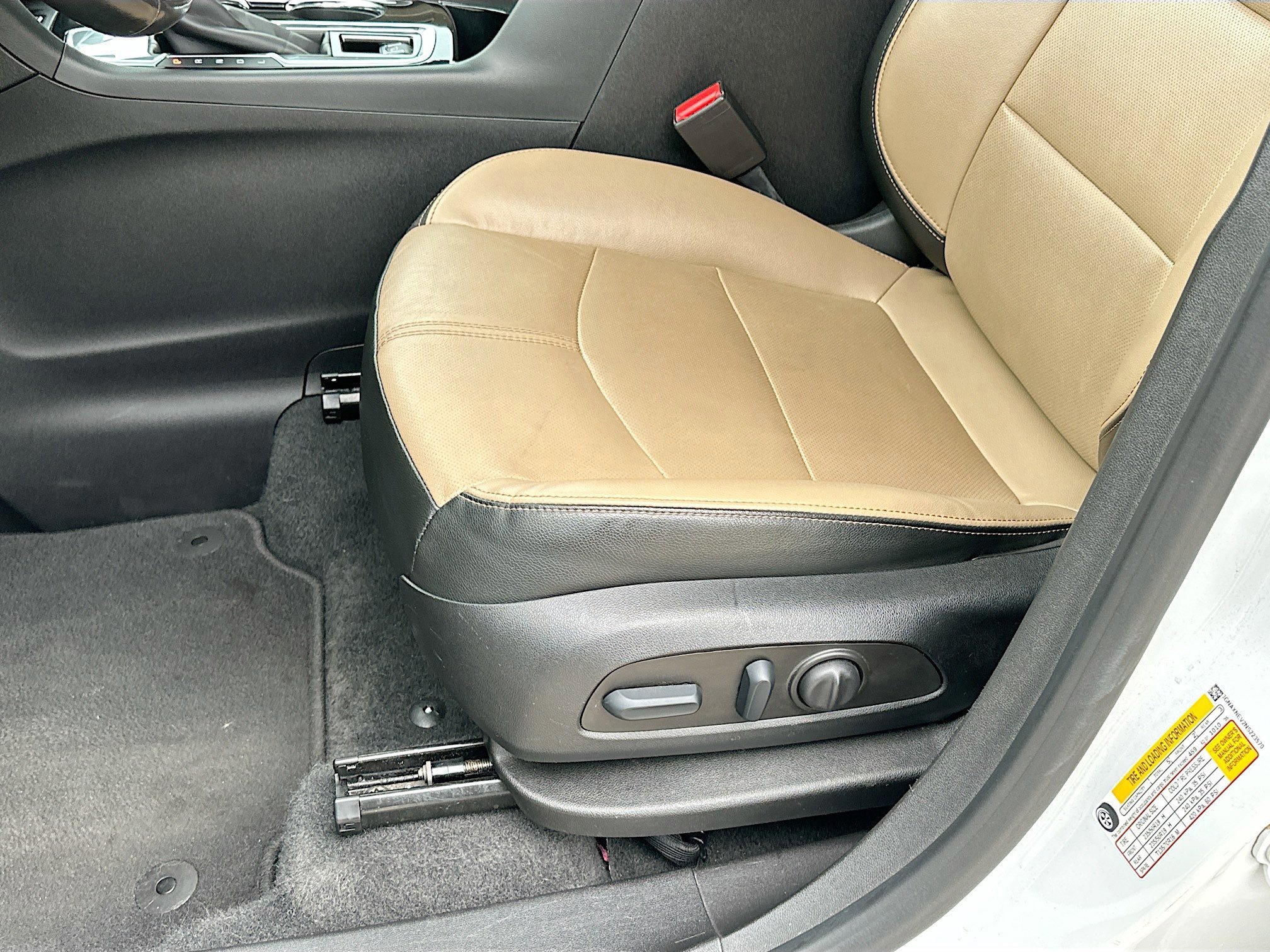 Used 2022 Chevrolet Equinox Premier image 19