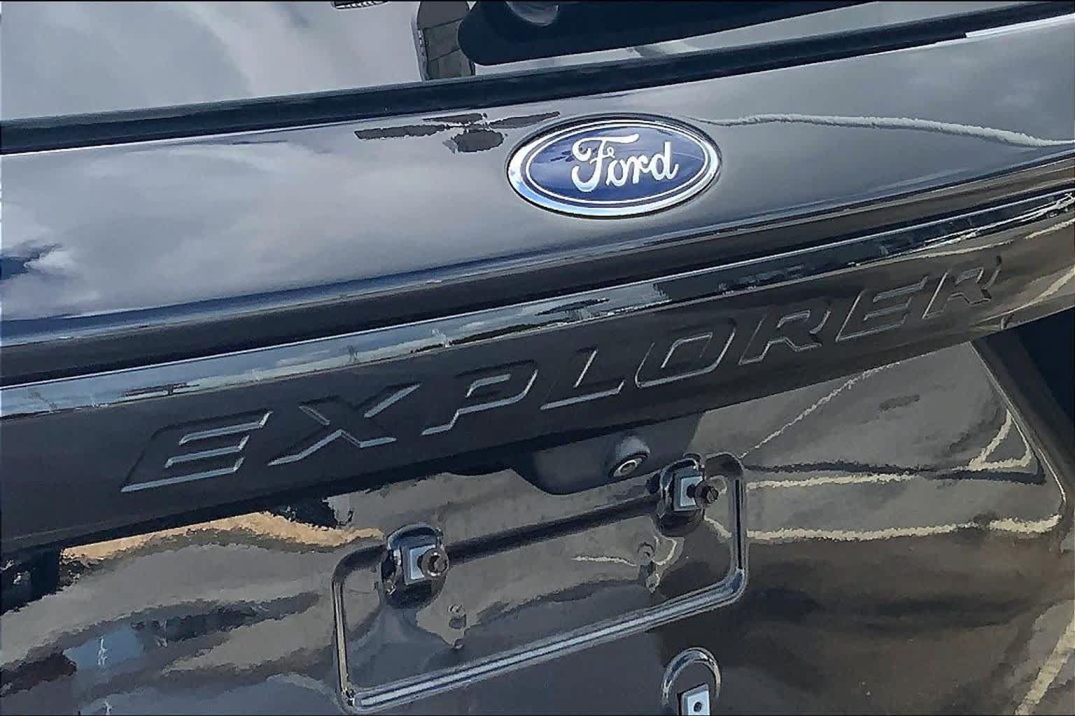 Certified 2023 Ford Explorer ST w/ Equipment Group 401A AWD/4WD image 31